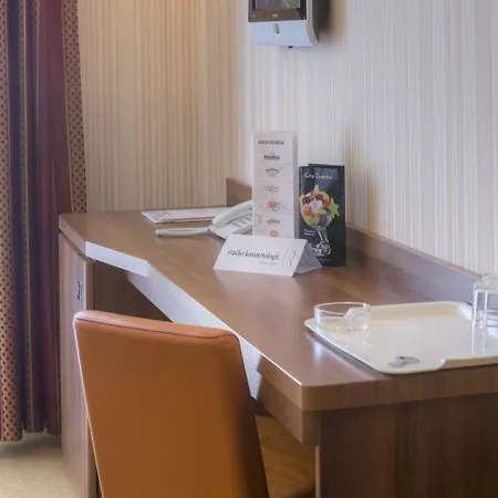 Hotel Dworek Morski *