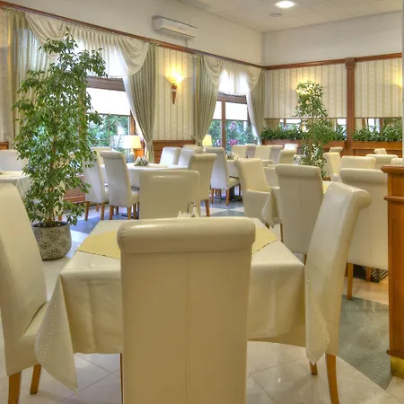 Hotel Dworek Morski