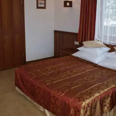 Dworek Morski Hotel *