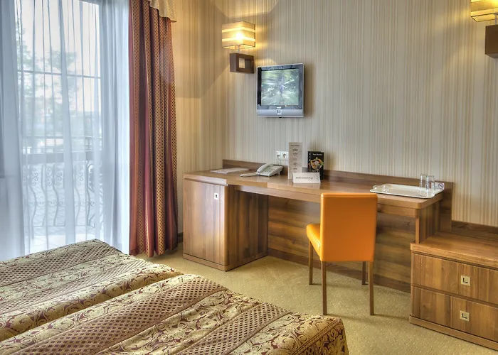 Hotel Dworek Morski & Wellness *