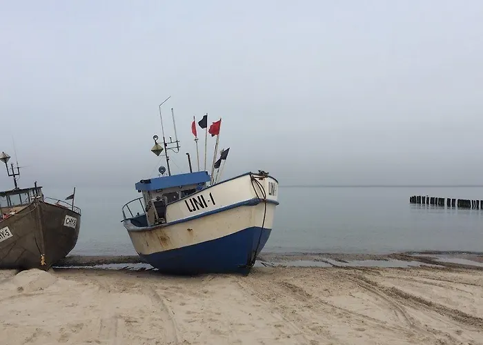 Dworek Morski & Wellness Hotel *