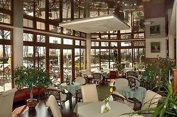 Dworek Morski & Wellness Hotel